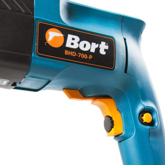 Электрический перфоратор BORT BHD-700-P