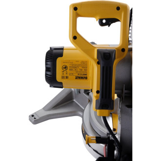 Торцовочная пила Dewalt DWS713-A9