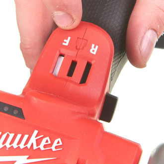 Аккумуляторная отрезная машина Milwaukee M12 FCOT-422X FUEL