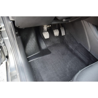 Передние накладки на ковролин для LADA Vesta 2015- PT Group LVE111702