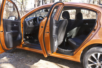 Накладки на внутренние пороги дверей для Kia Rio IV 2017-2019 (седан), шагрень / Киа Рио