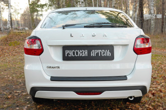 Накладка на задний бампер для Lada Granta I рестайлинг 2018- (лифтбек) , шагрень / Лада Гранта