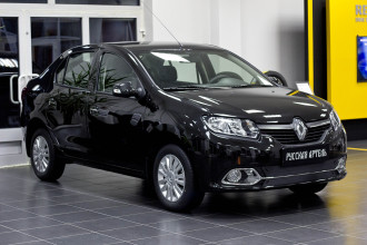 Зимняя заглушка решетки переднего бампера (Privilege, Privilege Luxe) для Renault Logan II 2014-2017, шагрень / Рено Логан