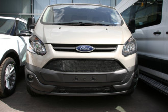 Сетка на бампер внешняя для FORD Tourneo Custom 2014-2017, 2 шт., черн., 15 мм, для автомобилей с передним парктроником / Форд Турнео коннект