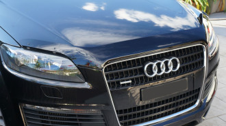 Дефлектор капота темный AUDI Q7 2006-2015 / Ауди Ку7
