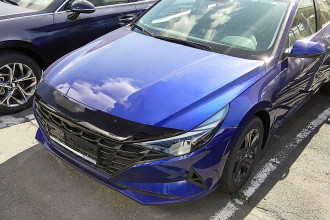 Дефлектор капота HYUNDAI Elantra/Avante/i30, 2020-, нижний, темный / Хендай Элантра