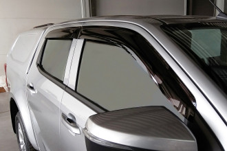 Дефлекторы боковых окон Isuzu D-Max, 2020-, 4ч., темный / Исузу Д-макс