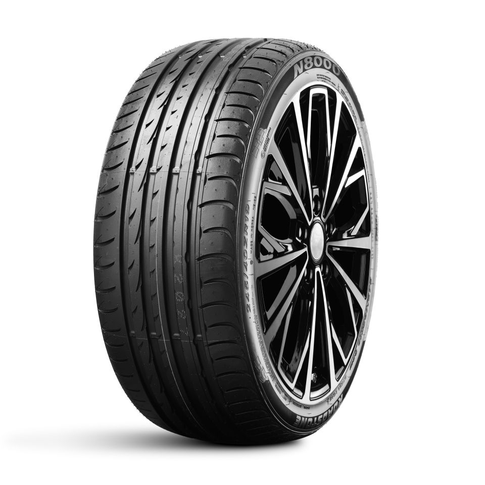 Роудстоун 235/40/18 Y 95 N8000 XL