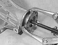  Замена уплотнительного кольца шестерни главной передачи Ford Scorpio