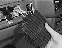  Снятие и установка радиоприемника Ford Scorpio