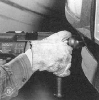 Рабочие перчатки защитят ваши руки от грязи или ссадин при соприкосновении с острыми кромками