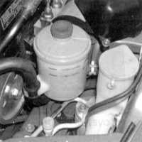  Проверка уровня жидкости гидроусилителя руля (каждые 4 800 км пробега или раз в три месяца) Honda Civic