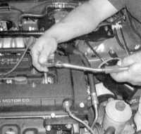  Проверка состояния и замена свечей зажигания Honda Civic