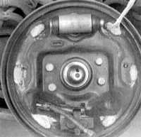  Замена башмаков барабанных тормозных механизмов задних колес Honda Civic
