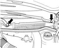 Снятие и установка, проверка и регулировка конечного положения рычагов стеклоочистителя Audi A3