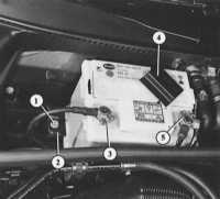  Проверка уровня кислоты в аккумуляторе Audi A4