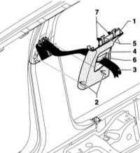  Снятие и установка верхней облицовки стойки В Audi A4