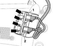  Снятие и установка выключателей передней двери Audi A4