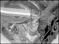  Масляный насос и маслозаборный патрубок Audi A6