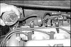  Проверка при помощи вакуумного измерителя Mazda 626