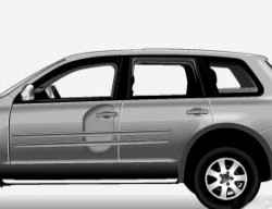 Раскрывшиеся боковые подушки с левой стороны автомобиля