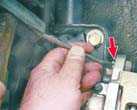  Проверка и замена колодок тормозного механизма переднего колеса ВАЗ 2108