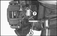  Снятие и установка задних тормозных колодок BMW 5 (E39)