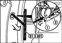  Снятие и установка наружной ручки двери BMW 5 (E39)