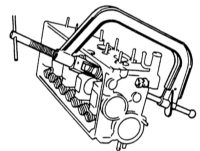  Снятие и установка клапанов Mazda 323