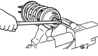  Разборка задней амортизационной стойки/снятие и установка амортизатора/винтовой пружины Mazda 323
