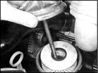  Замена масла в двигателе и масляного фильтра BMW 3 (E30)