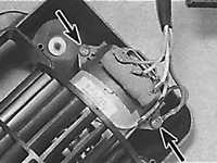  Снятие и установка двигателя вентилятора отопителя Opel Kadett E