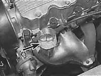  Снятие и установка корпуса воздушного фильтра Opel Kadett E