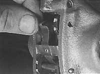 Замена задних тормозных колодок на дисковых тормозах Opel Kadett E