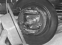  Проверка, снятие и установка заднего тормозного диска Opel Kadett E