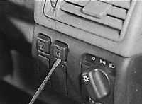  Выключатели на панели приборов Opel Vectra A