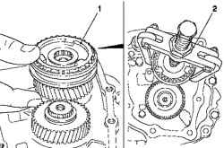 Снятие зубчатого колеса, шестерни пятой передачи и корпуса синхронизатора пятой передачи с главного вала