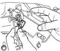  Снятие и установка наружной ручки двери Opel Corsa