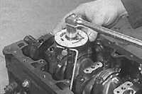  Установка поршней с шатунами Opel Vectra B