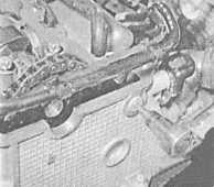  Снятие и установки цепей и звездочек привода ГРМ, проверка состояния   компонентов (двигатели 2.0 л) Opel Astra