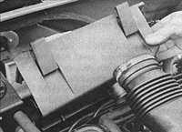  Замена фильтрующего элемента воздушного фильтра Peugeot 406