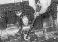  Снятие и установка датчика уровня масла Renault Megane