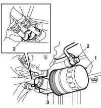  Снятие и установка кронштейна фильтра, термостата и редукционного клапана системы смазки двигателя Saab 95