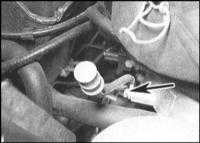  Снятие и установка головки цилиндров в сборе с впускным трубопроводом и выпускным коллектором Skoda Felicia