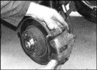  Снятие и установка ступичных сборок передних колес Skoda Felicia