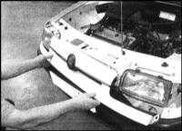  Снятие и установка переднего бампера Skoda Felicia