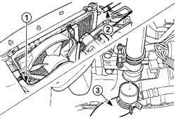 Места крепления верхнего (1) и нижнего (3) шлангов радиатора и шланга (2) расширительного бачка