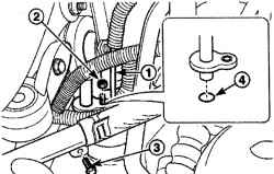 Расположение электрического разъема (1), гайки (2) крепления бачка хладагента, болт (3) крепления кронштейна и уплотнительного кольца (4)